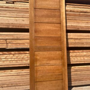 Porta Externa de Cedro Almofadada Verniz